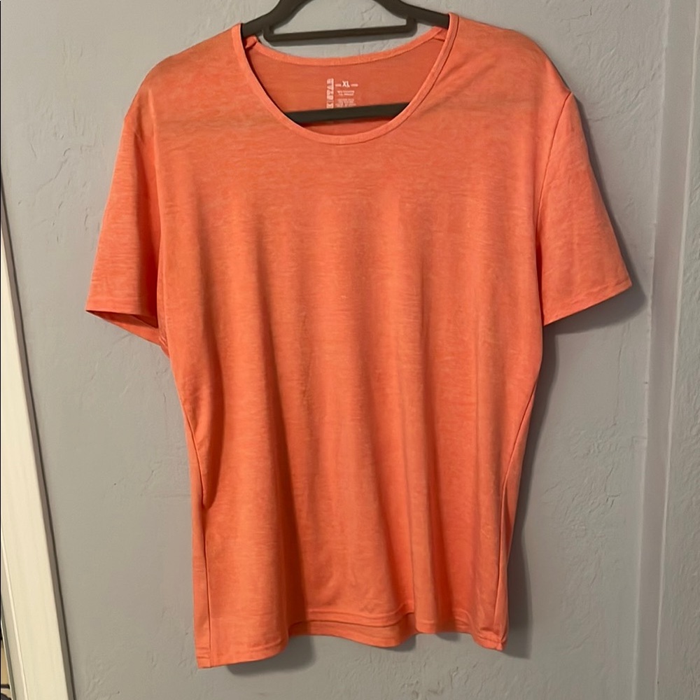 Women’s Short Sleeve Tee in Coral
